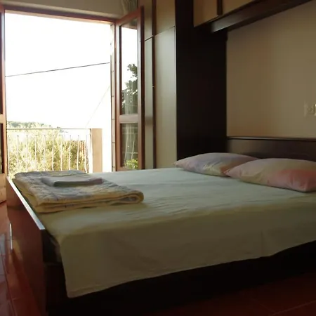 Apartman For Eight People شقة