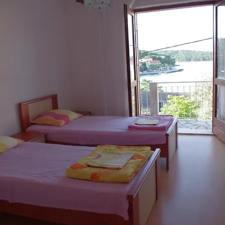 Apartman For Eight People * Lumbarda